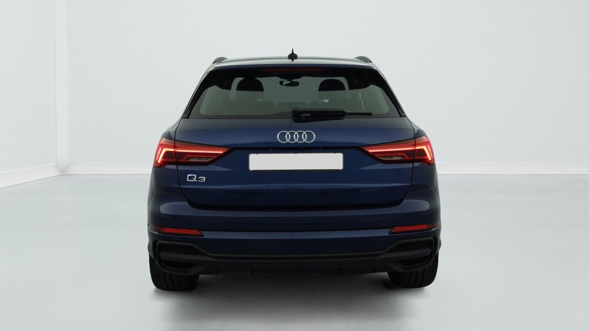 AUDI Q3 35 TDI 150 CH S TRONIC 7 S LINE