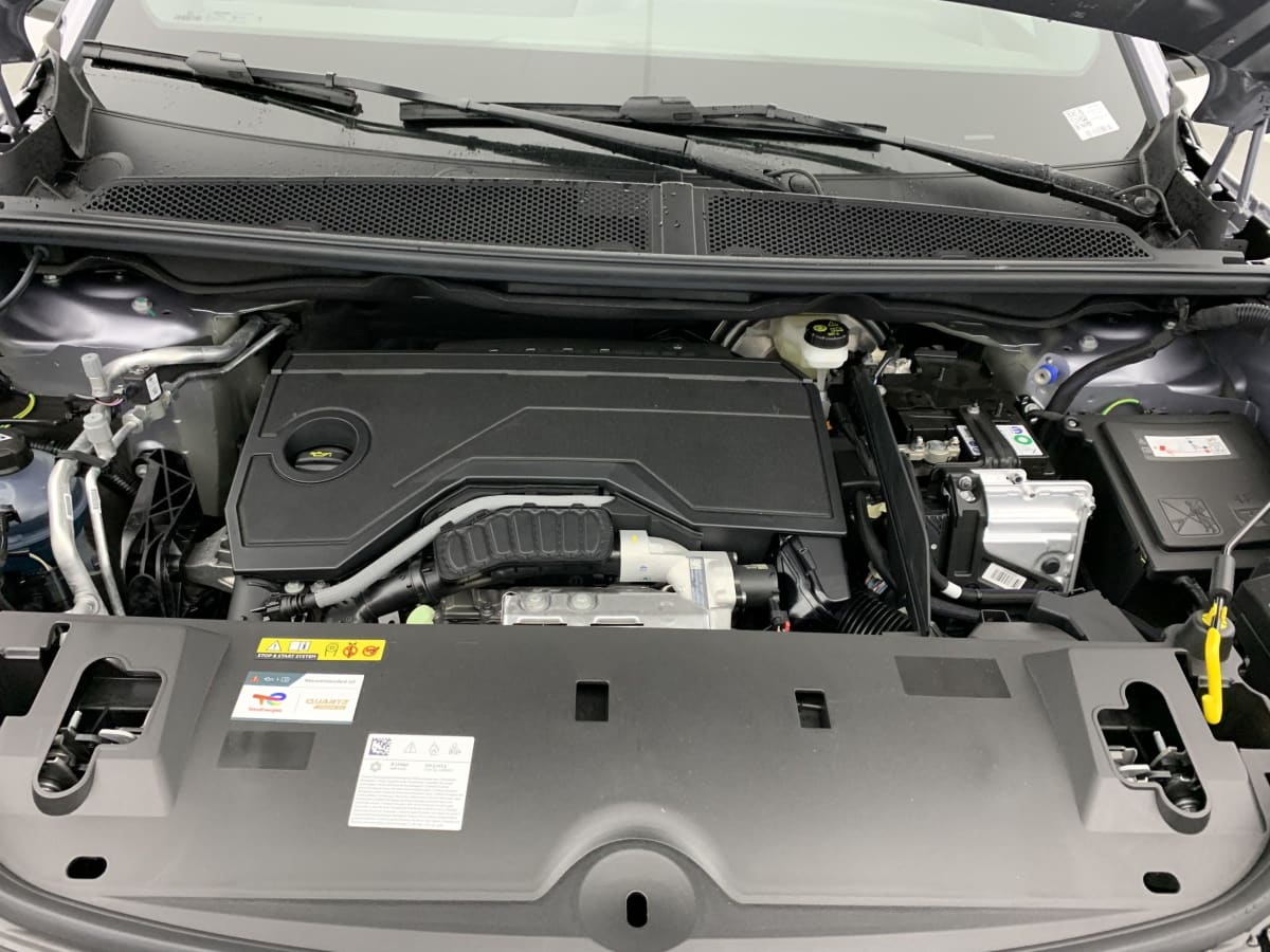 PEUGEOT 5008 Hybrid 145 e-DCS6 Allure
