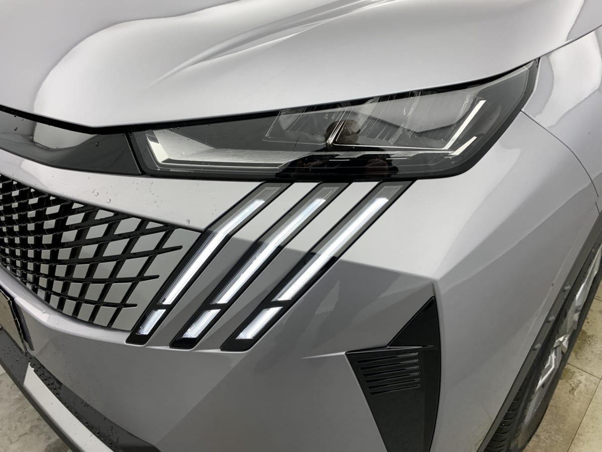 PEUGEOT 5008 Hybrid 145 e-DCS6 Allure