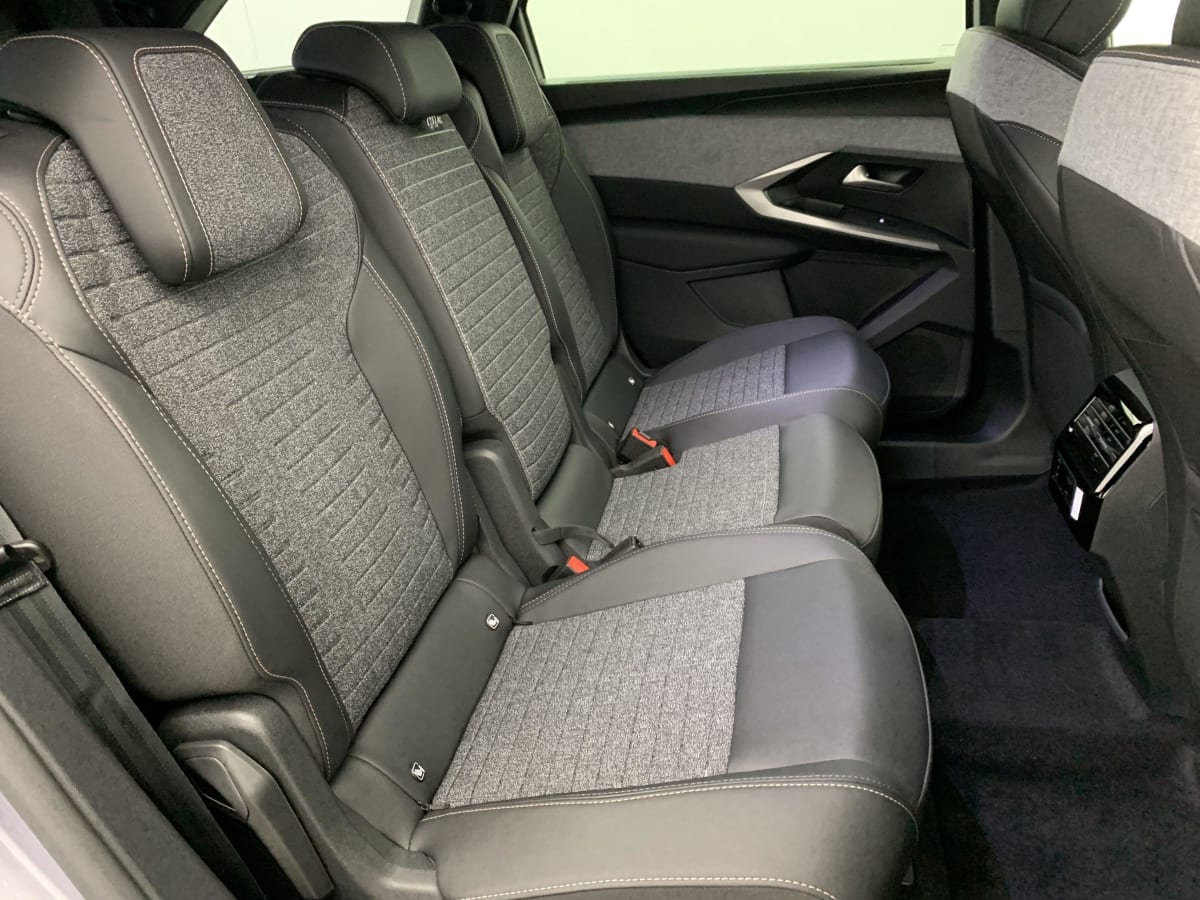 PEUGEOT 5008 Hybrid 145 e-DCS6 Allure