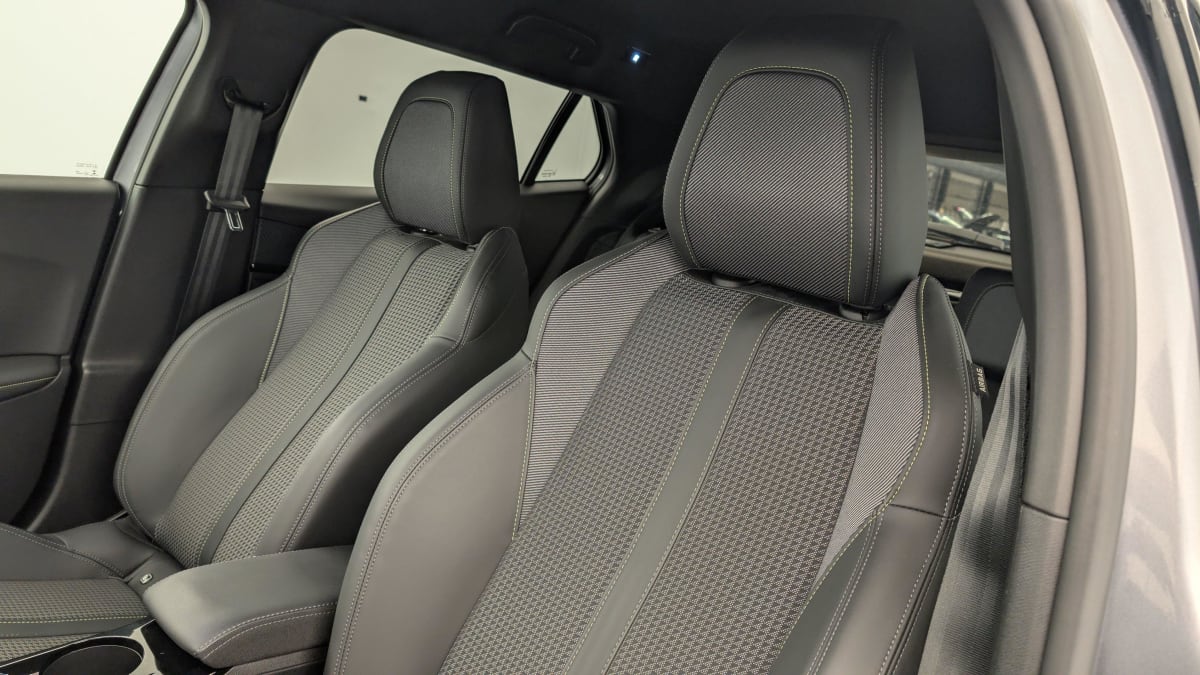 PEUGEOT 2008 ELECTRIQUE 136 ch GT