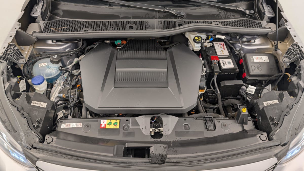 PEUGEOT 2008 ELECTRIQUE 136 ch GT