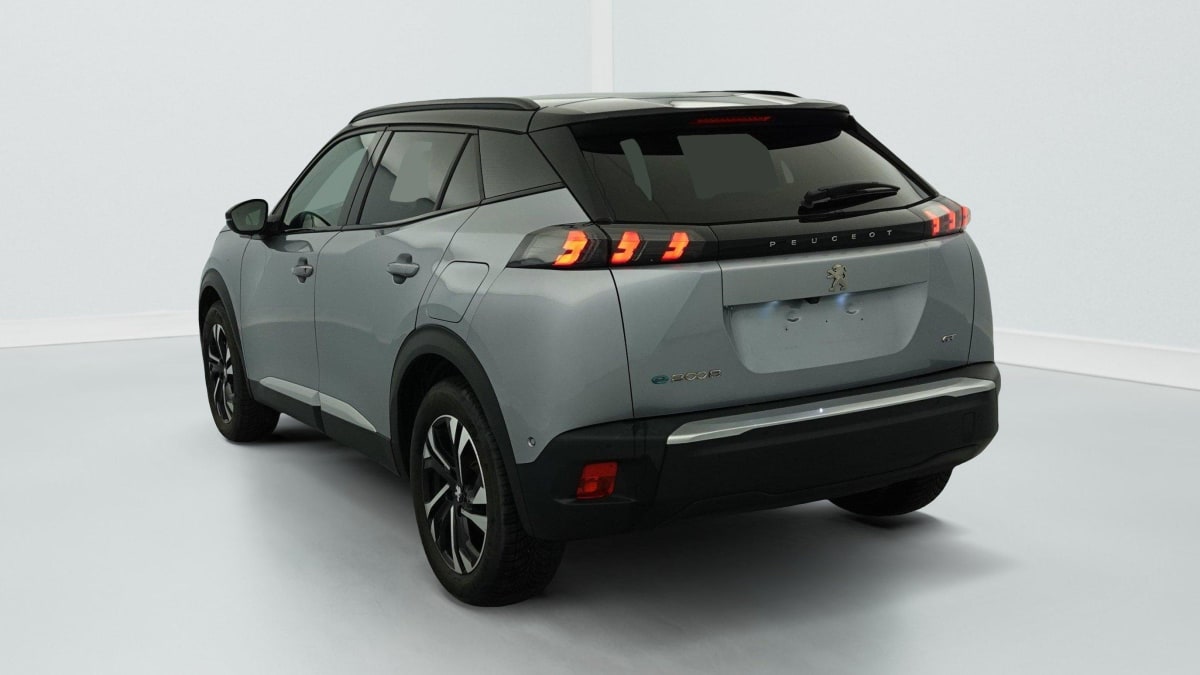 PEUGEOT 2008 ELECTRIQUE 136 ch GT