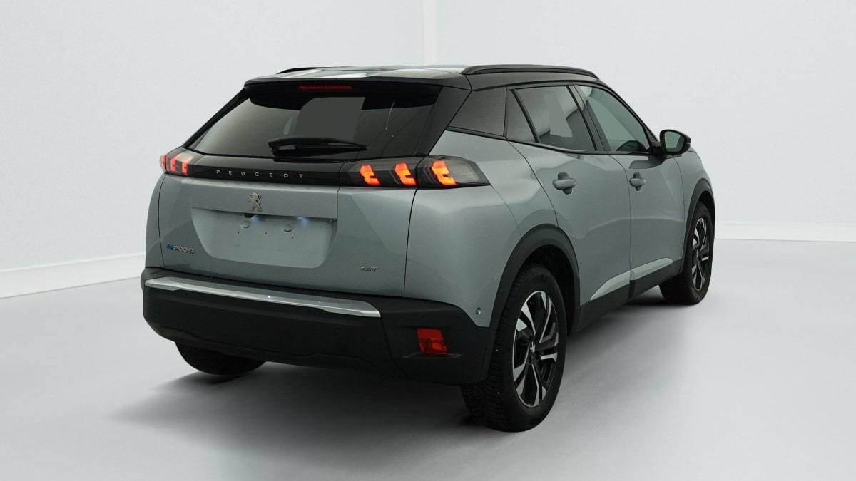 PEUGEOT 2008 ELECTRIQUE 136 ch GT