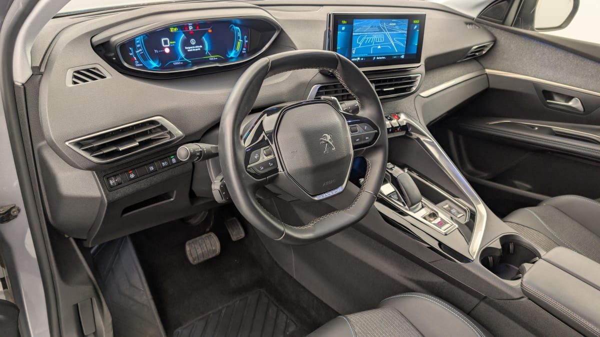 PEUGEOT 3008 Hybrid 225 e-EAT8 Allure Pack