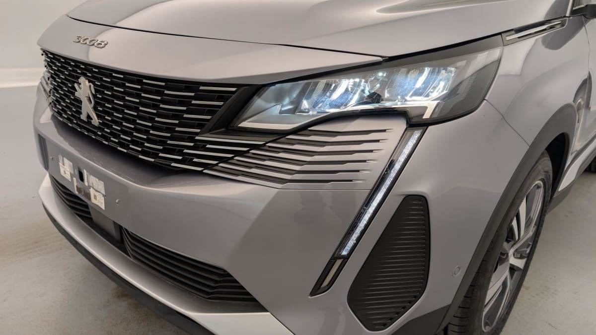 PEUGEOT 3008 Hybrid 225 e-EAT8 Allure Pack