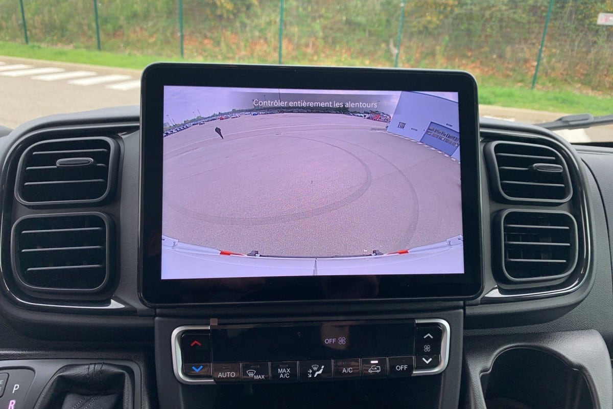 PEUGEOT BOXER TOLE 3.5 T L3H2 140 S S BVA8 + PACK TECHNO PREMIUM + PACK CHANTIER + CAMÉRA