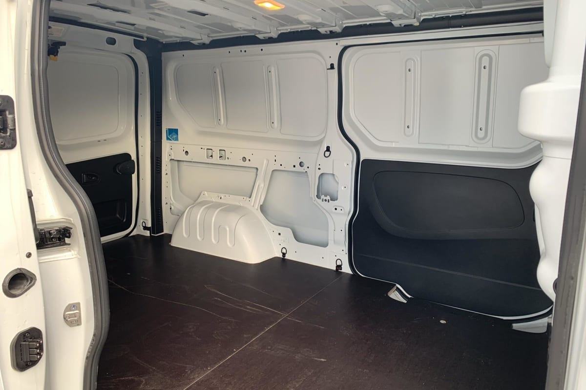 RENAULT TRAFIC L2H1 3T BLUE DCI 150 GSR2 ADVANCE + ATTELAGE + CAMERA + 2 PORTES LATERALES + PLANCHER BOIS + ANGLES MORTS