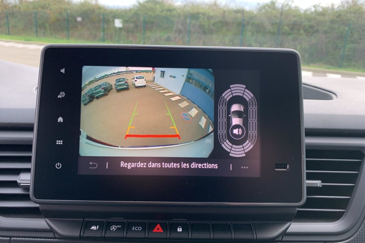 RENAULT TRAFIC L2H1 3T BLUE DCI 150 GSR2 ADVANCE + ATTELAGE + CAMERA + 2 PORTES LATERALES + PLANCHER BOIS + ANGLES MORTS