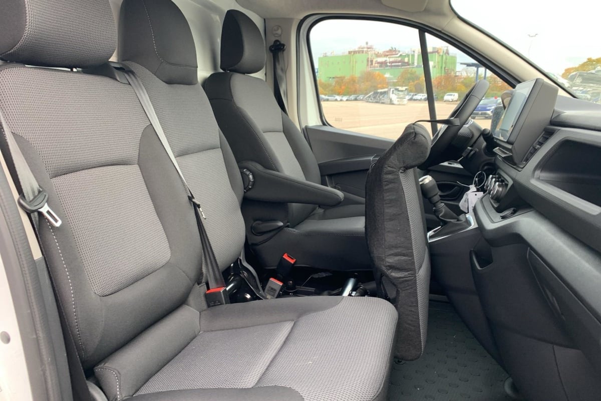 RENAULT TRAFIC L2H1 3T BLUE DCI 150 GSR2 ADVANCE + ATTELAGE + CAMERA + 2 PORTES LATERALES + PLANCHER BOIS + ANGLES MORTS