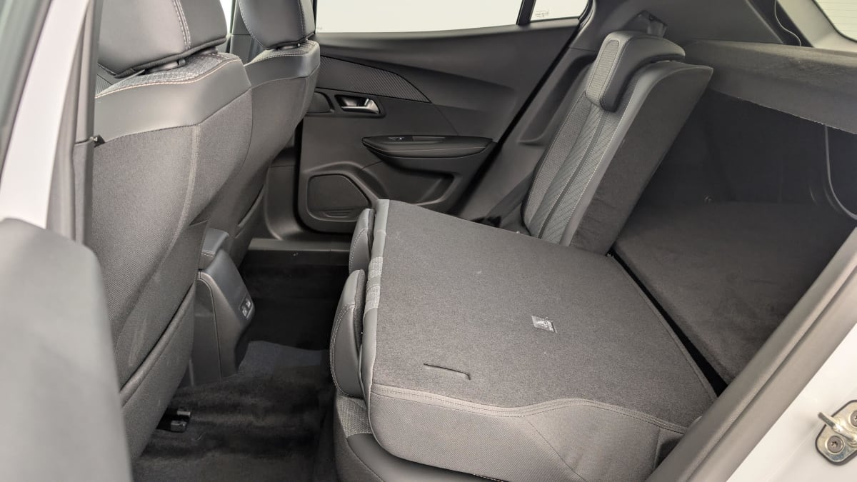 PEUGEOT 2008 Hybrid 136 e-DCS6 Allure