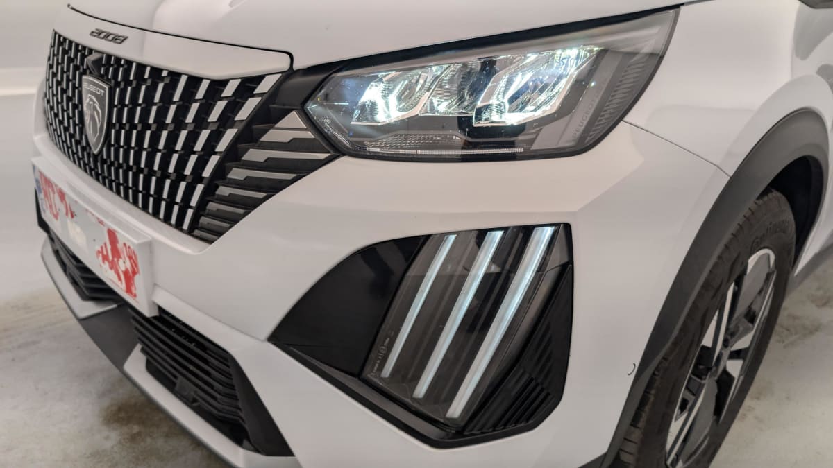 PEUGEOT 2008 Hybrid 136 e-DCS6 Allure