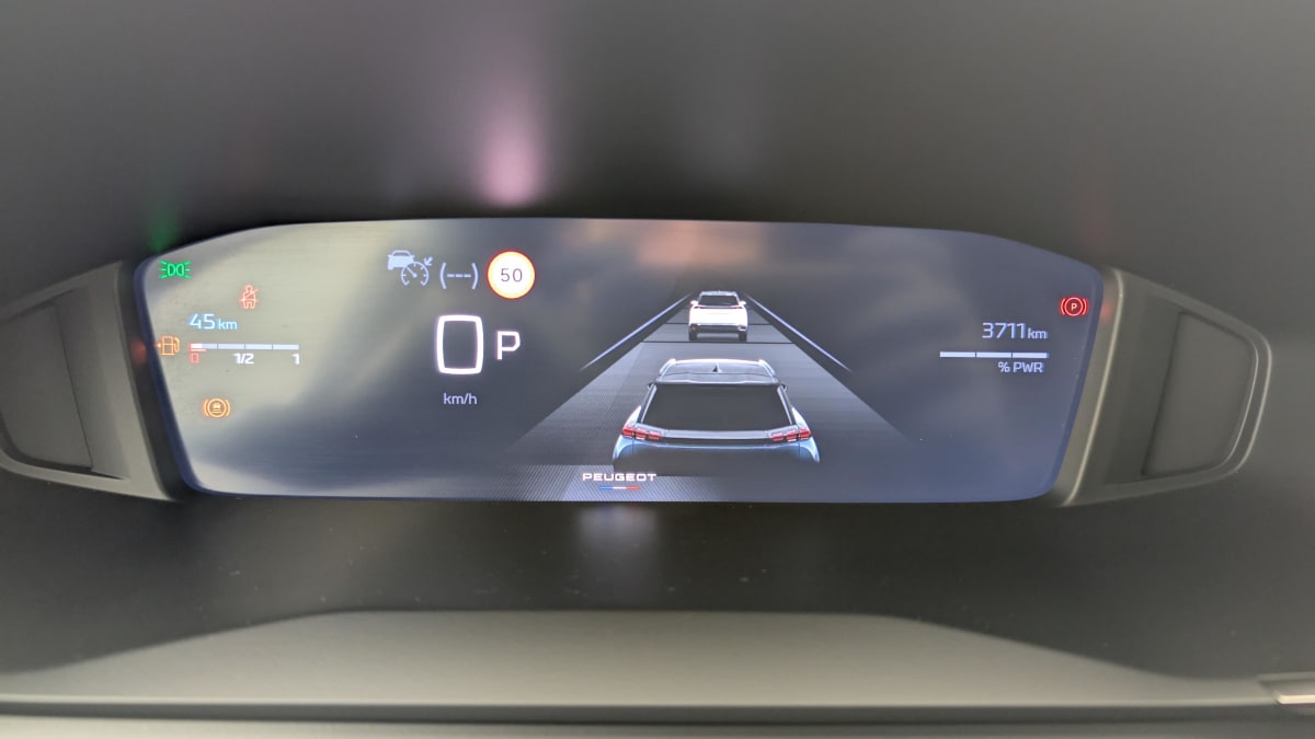 PEUGEOT 2008 Hybrid 136 e-DCS6 Allure