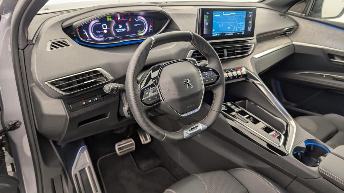 PEUGEOT 3008 Hybrid 136 e-DCS6 GT