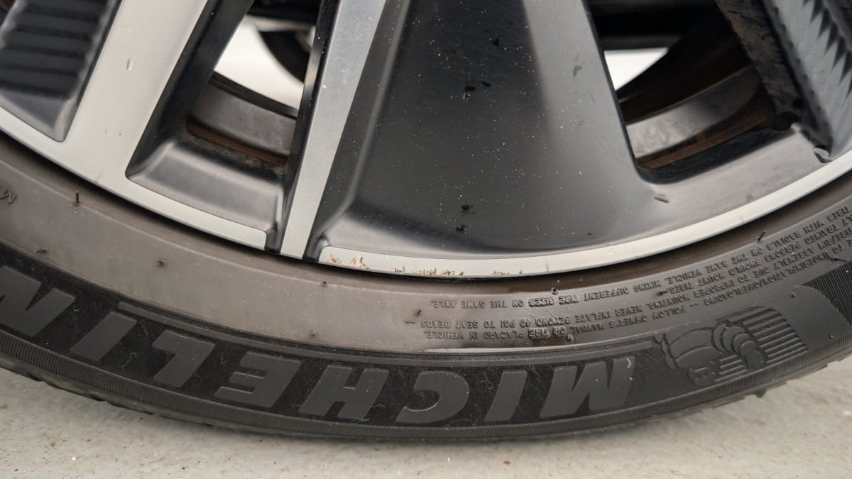 PEUGEOT 3008 Hybrid 180 e-EAT8 Allure Pack