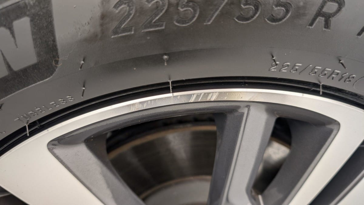 PEUGEOT 3008 Hybrid 180 e-EAT8 Allure Pack