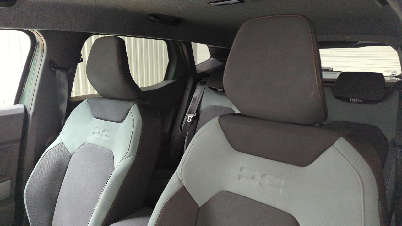 DACIA DUSTER HYBRID 140 4X2 EXTREME + PACK TECHNO + PACK CITY