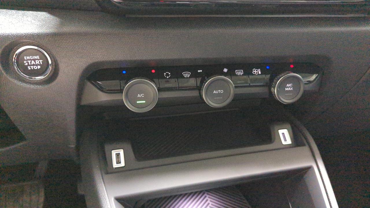 CITROEN C4  HYBRIDE 136 E-DCS6 BUSINESS