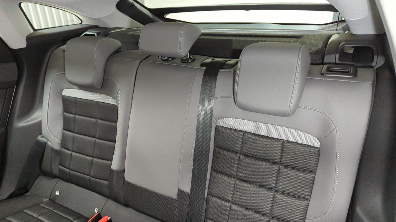 CITROEN C4  HYBRIDE 136 E-DCS6 BUSINESS