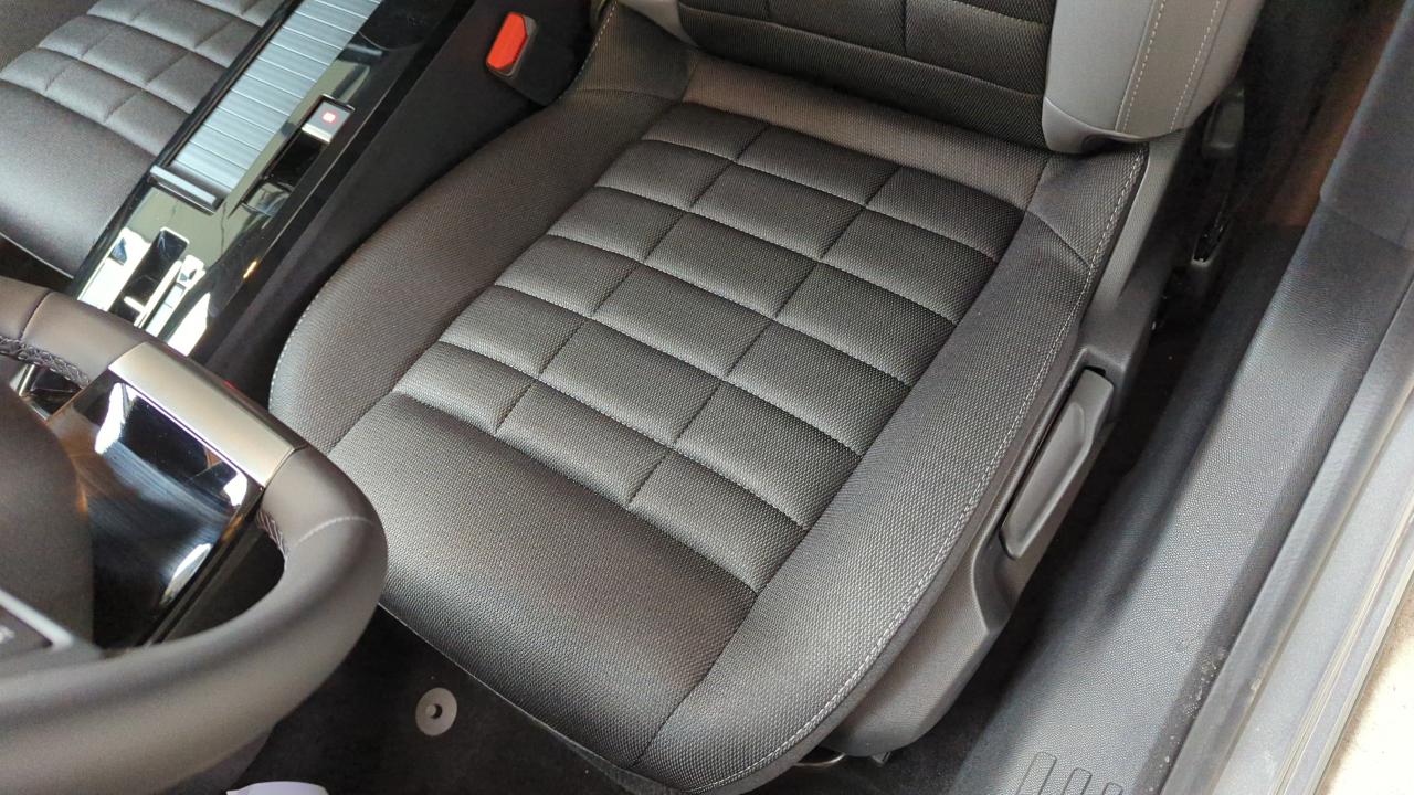 CITROEN C4  HYBRIDE 136 E-DCS6 BUSINESS
