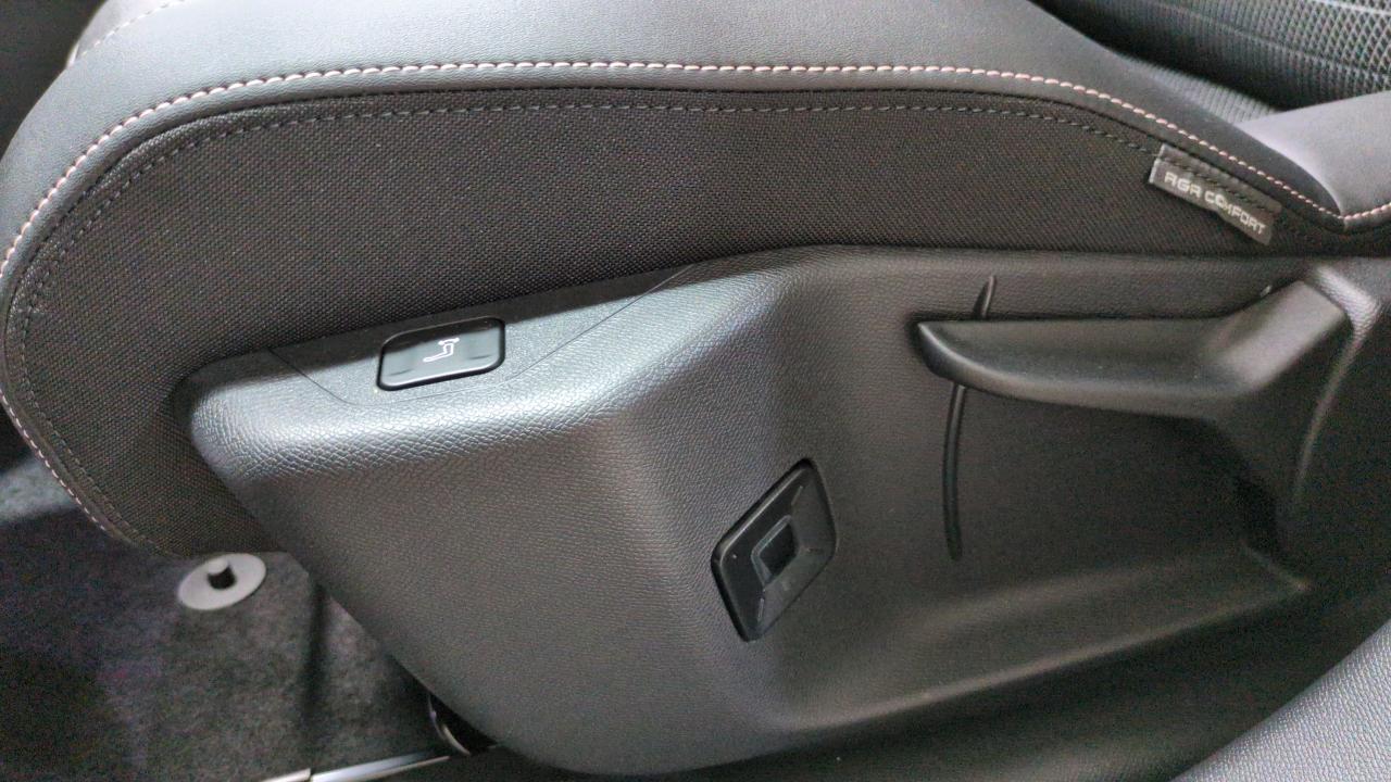 PEUGEOT 3008  HYBRID 136 E-DCS6 ALLURE SUREQUIPE