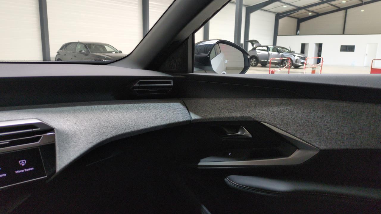 PEUGEOT 3008  HYBRID 136 E-DCS6 ALLURE SUREQUIPE