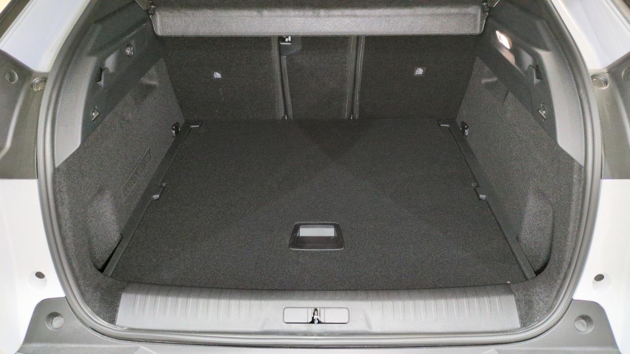 PEUGEOT 3008  HYBRID 136 E-DCS6 ALLURE SUREQUIPE