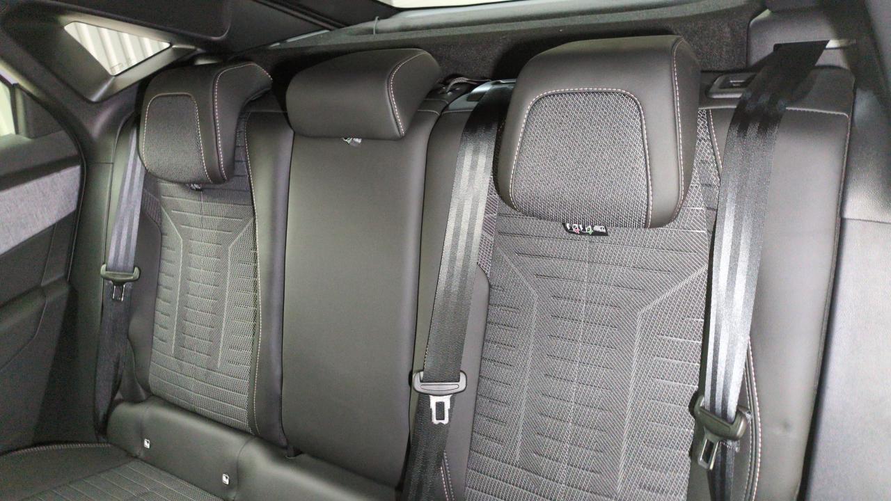 PEUGEOT 3008  HYBRID 136 E-DCS6 ALLURE + NAVI + PACK 360 VISION & DRIVE ASSIST