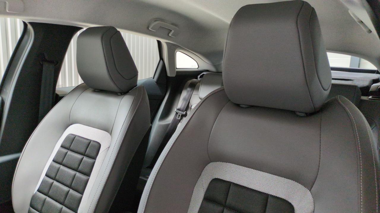 CITROEN C4  HYBRIDE 145 E-DCS6 PLUS + SIEGES CHAUFFANTS
