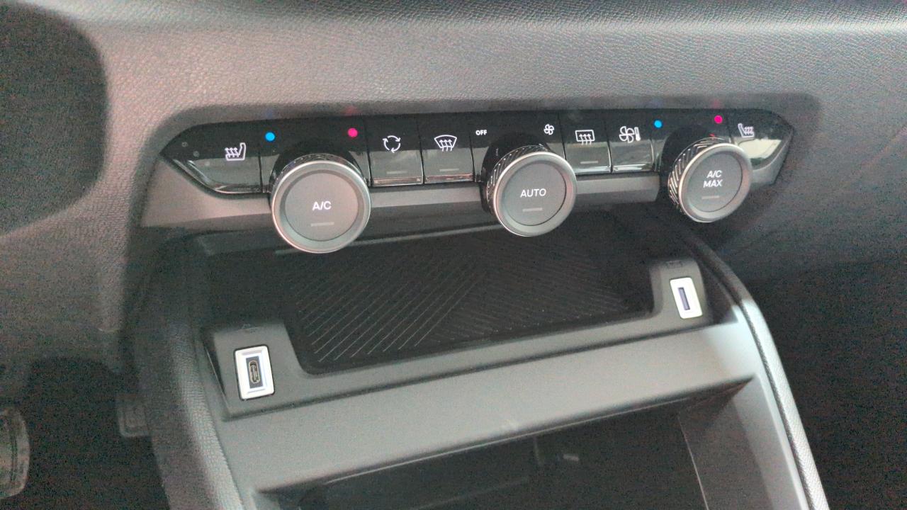 CITROEN C4  HYBRIDE 145 E-DCS6 PLUS + SIEGES CHAUFFANTS