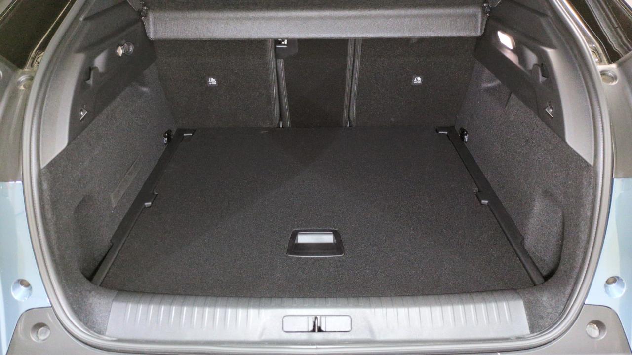 PEUGEOT 3008  HYBRID 136 E-DCS6 GT