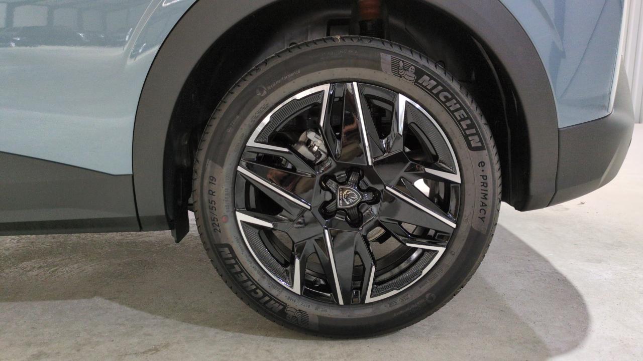 PEUGEOT 3008  HYBRID 136 E-DCS6 GT