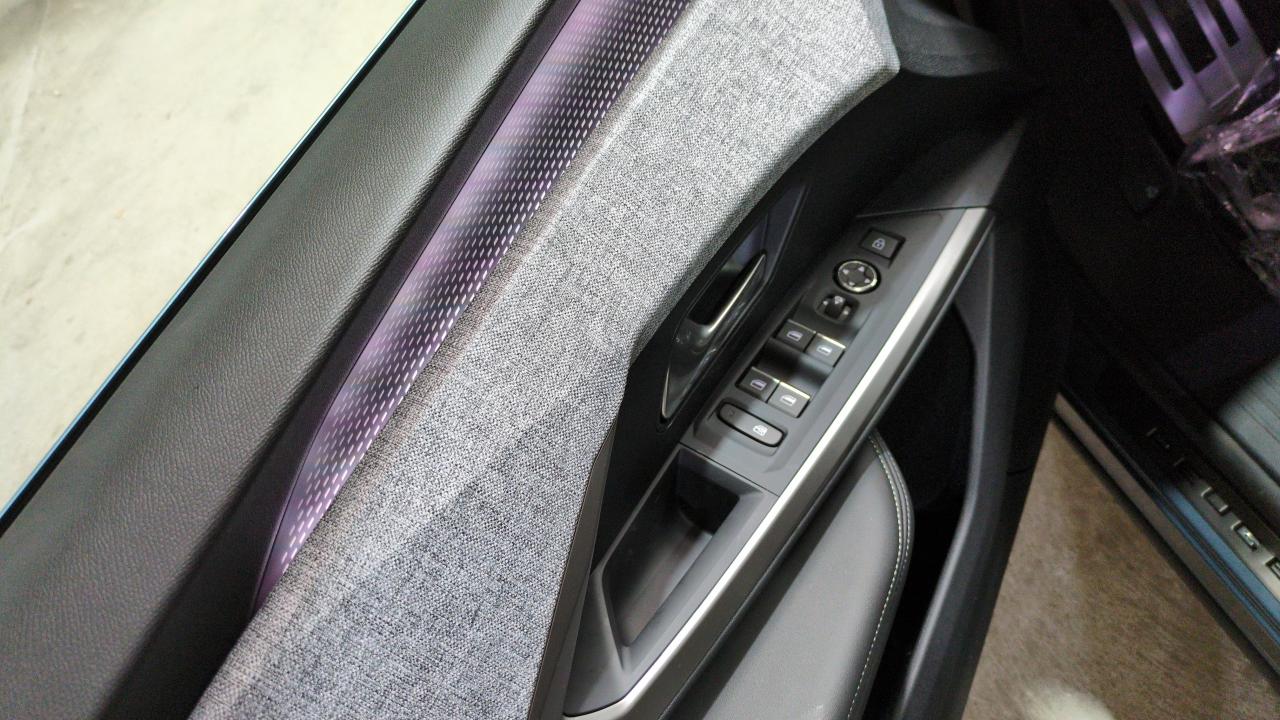PEUGEOT 3008  HYBRID 136 E-DCS6 GT