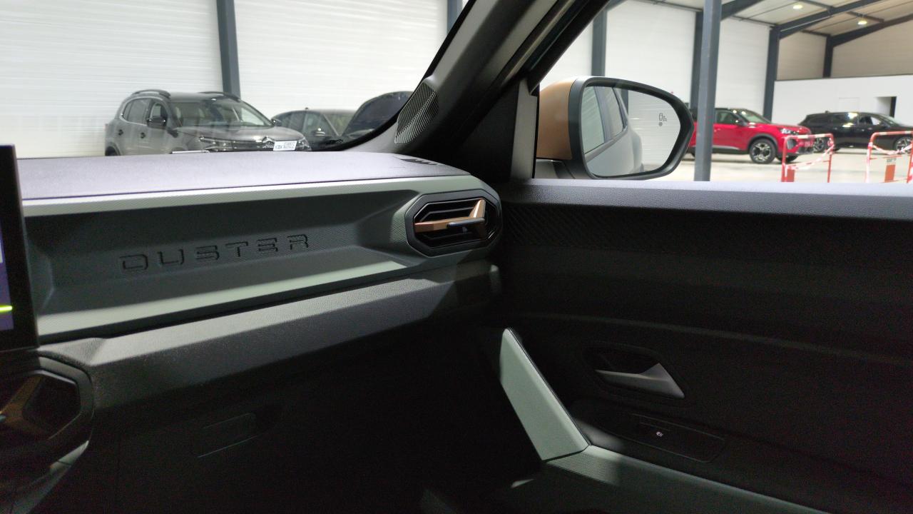 DACIA DUSTER MILD HYBRID 130 4X2 EXTREME + PACK TECHNO + PACK CITY