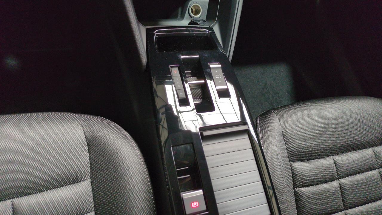 CITROEN C4  HYBRIDE 145 E-DCS6 PLUS + SIEGES CHAUFFANTS