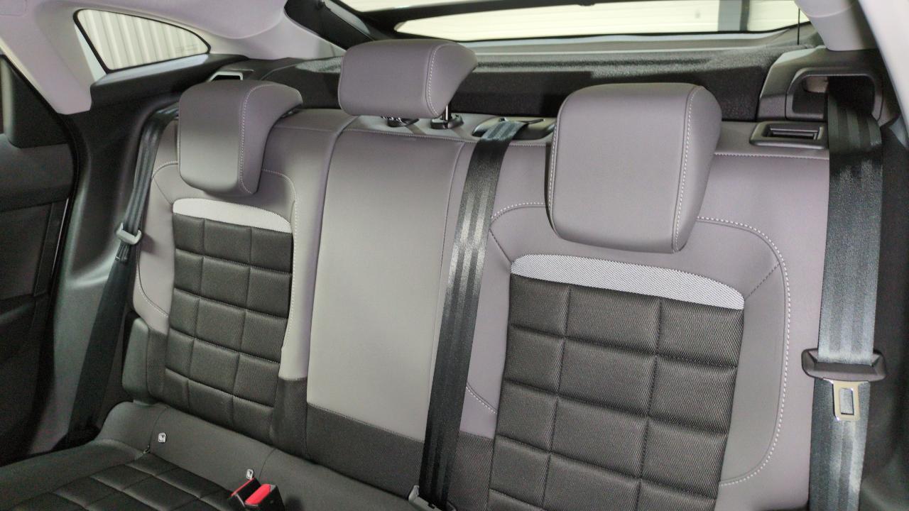 CITROEN C4  HYBRIDE 145 E-DCS6 PLUS + SIEGES CHAUFFANTS