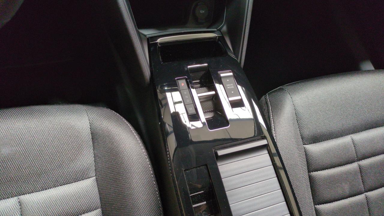 CITROEN C4  HYBRIDE 145 E-DCS6 PLUS + SIEGES CHAUFFANTS