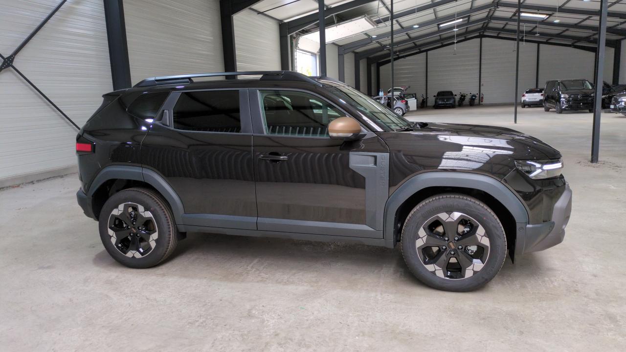 DACIA DUSTER HYBRID 140 EXTREME + PACK TECHNO + PACK CITY