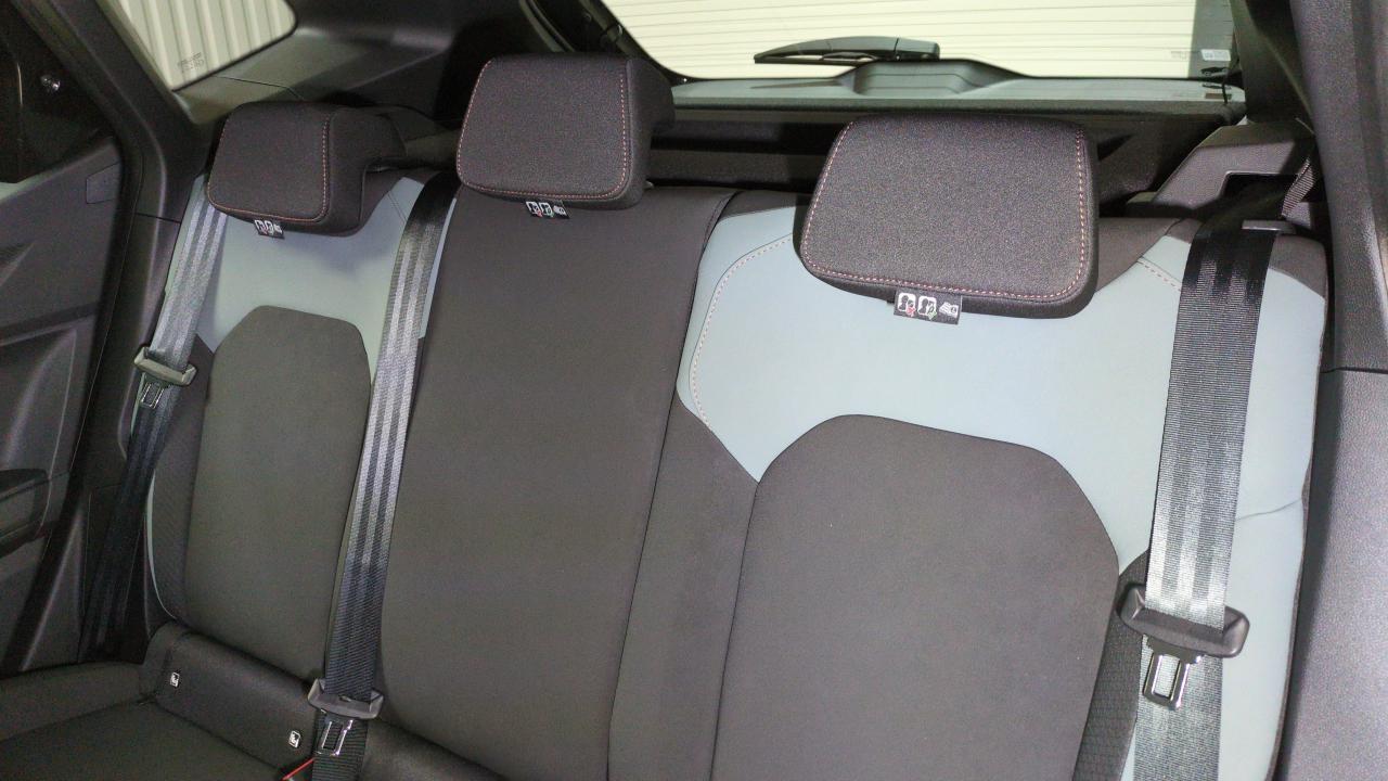 DACIA DUSTER HYBRID 140 EXTREME + PACK TECHNO + PACK CITY