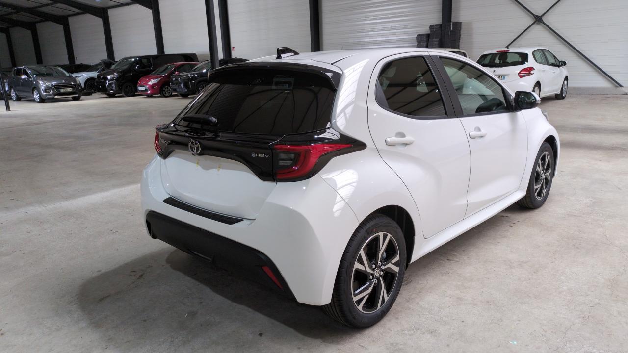 TOYOTA YARIS HYBRIDE HYBRIDE 116H DESIGN + SIEGES CHAUFFANTS + VOLANT CHAUFFANT