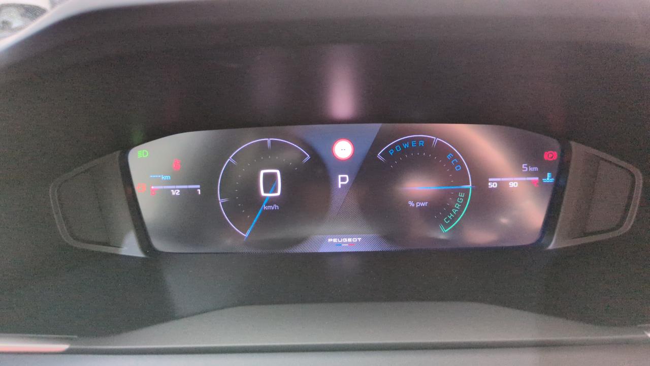 PEUGEOT 208 HYBRID 110 E-DCS6 ALLURE + ANGLES MORTS + NAVI