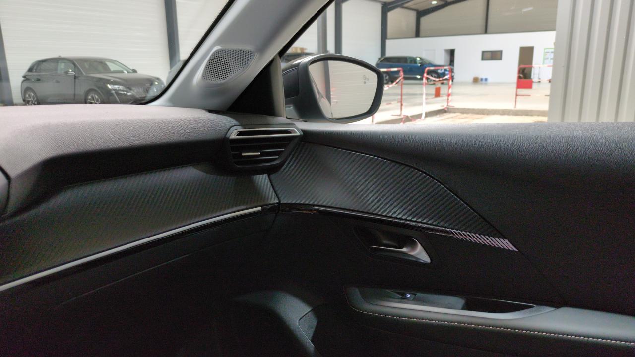 PEUGEOT 208 HYBRID 110 E-DCS6 ALLURE + ANGLES MORTS + NAVI