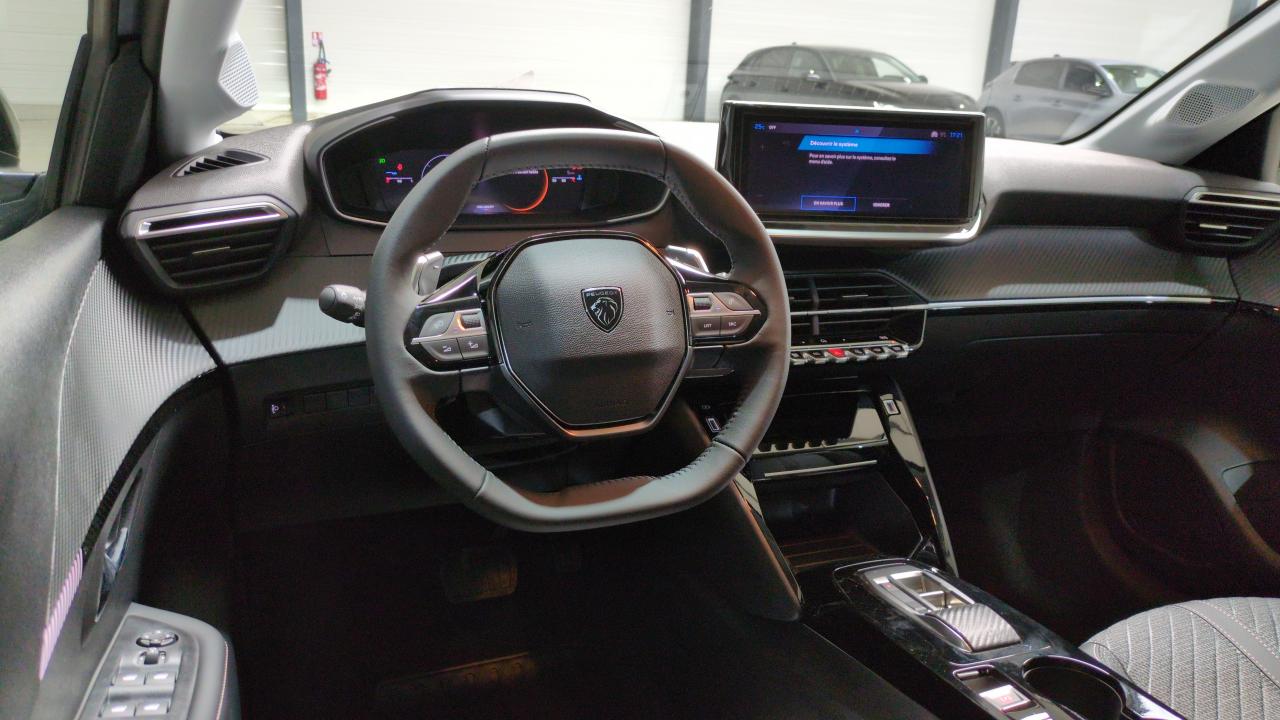 PEUGEOT 208 HYBRID 110 E-DCS6 ALLURE + ANGLES MORTS + NAVI