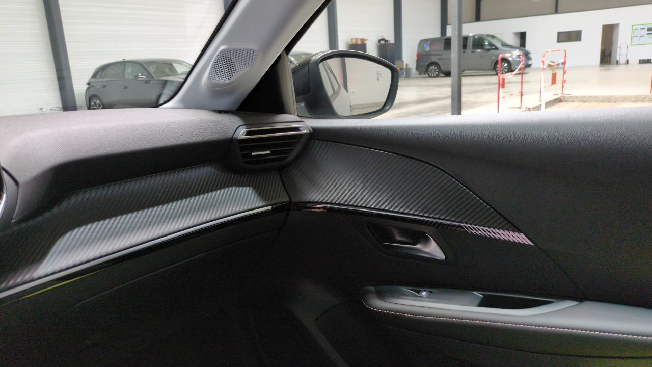 PEUGEOT 208 HYBRID 110 E-DCS6 ALLURE + ANGLES MORTS + NAVI