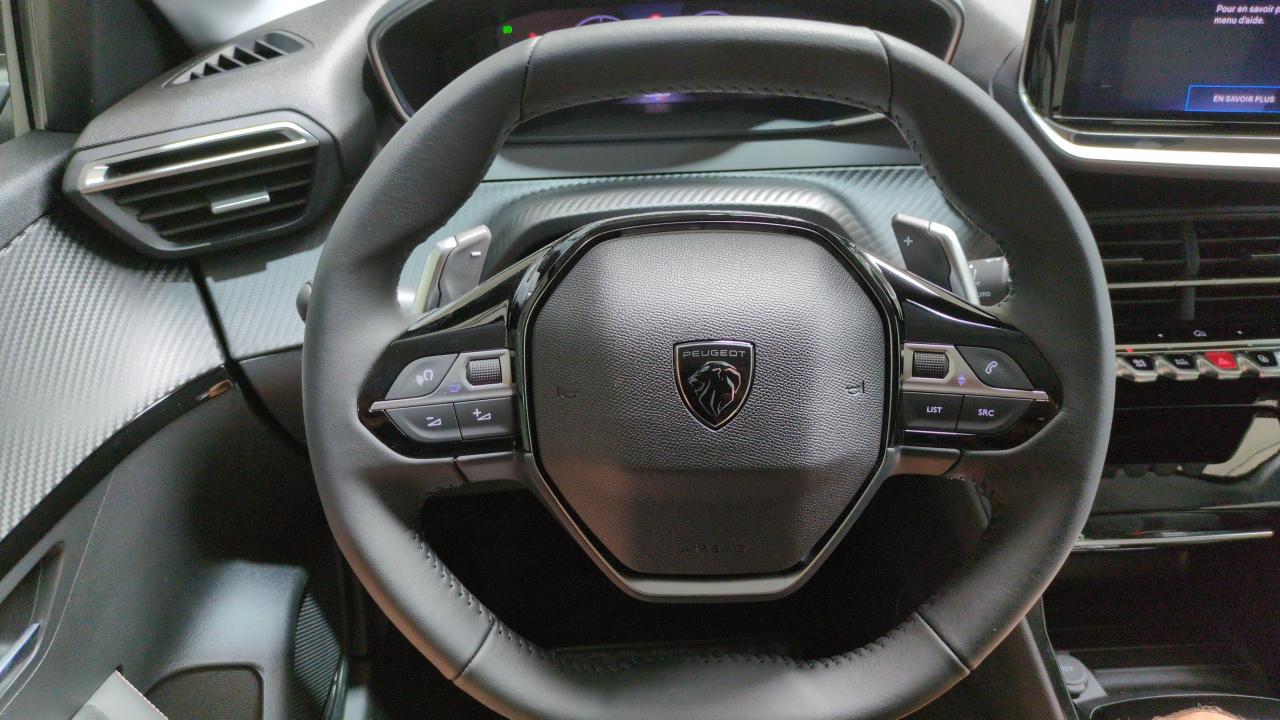 PEUGEOT 208 HYBRID 110 E-DCS6 ALLURE + ANGLES MORTS + NAVI