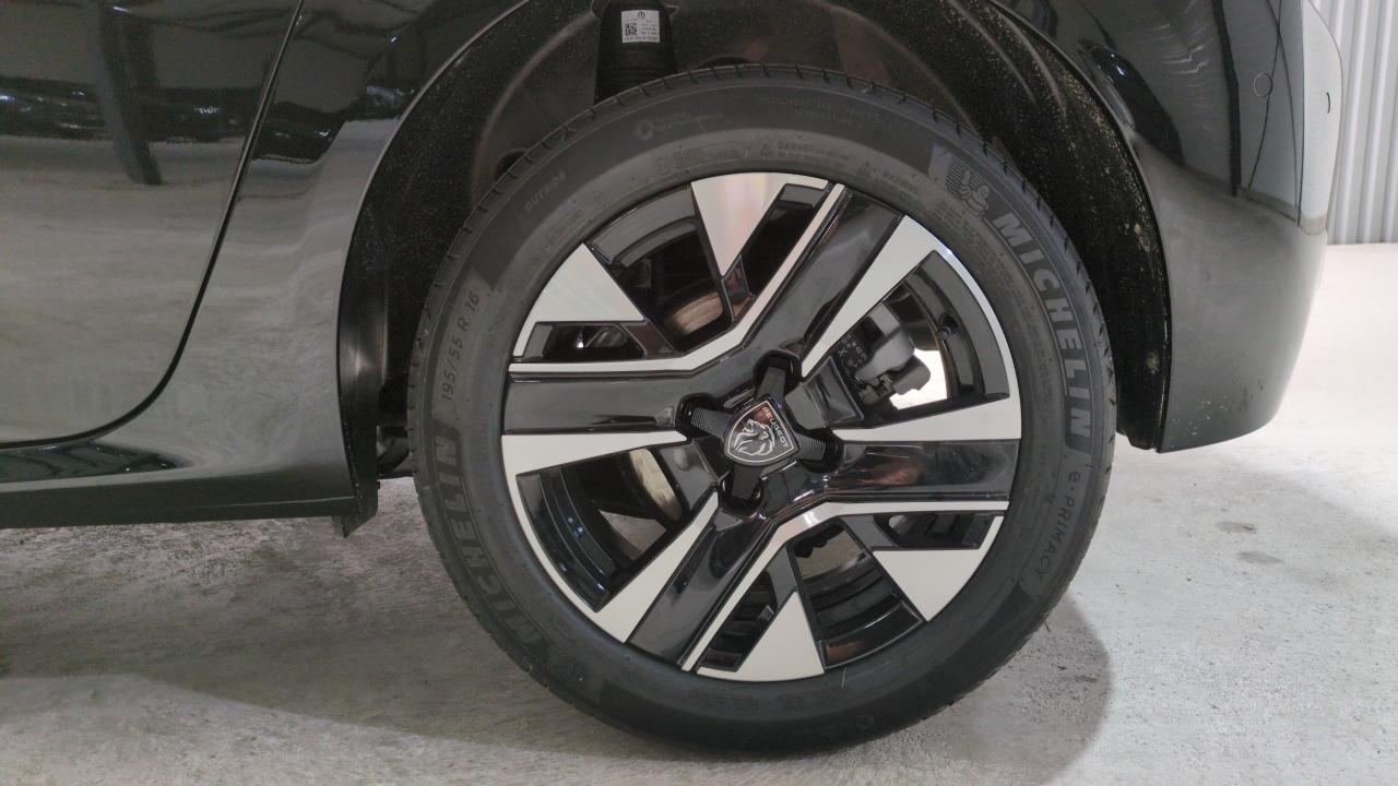 PEUGEOT 208 HYBRID 110 E-DCS6 ALLURE + ANGLES MORTS + NAVI