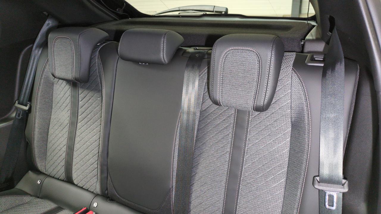 PEUGEOT 208 HYBRID 110 E-DCS6 ALLURE + ANGLES MORTS + NAVI