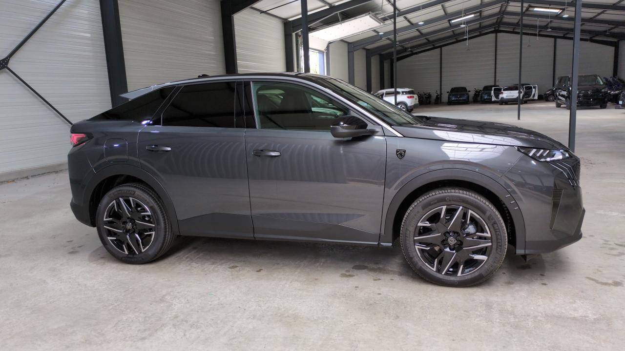 PEUGEOT 3008  HYBRID 145 E-DCS6 GT