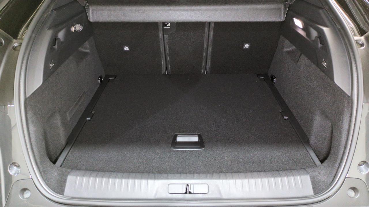 PEUGEOT 3008  HYBRID 145 E-DCS6 GT