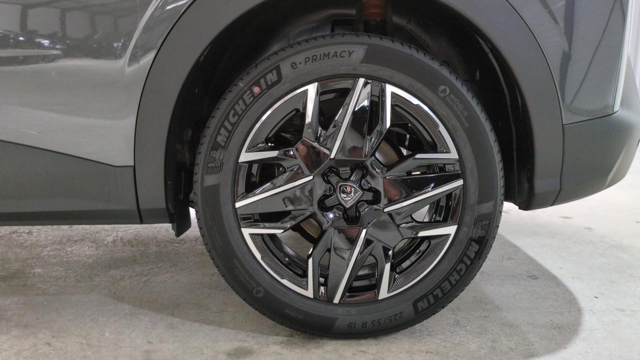 PEUGEOT 3008  HYBRID 145 E-DCS6 GT